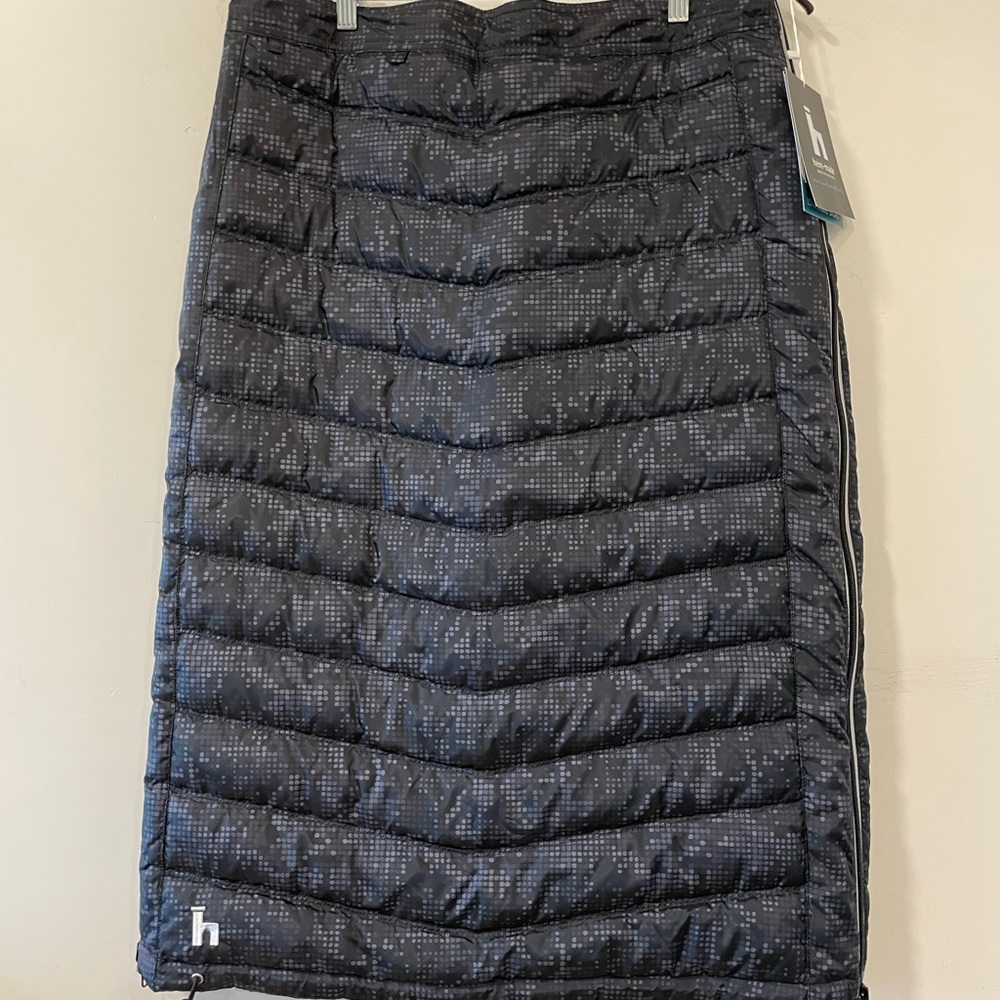 Black Quilted Pencil Skirt - Picture 5 of 5